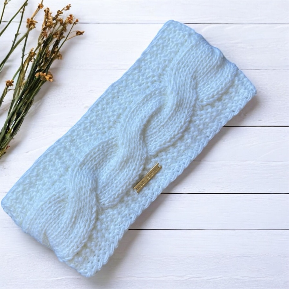 2 for $30 ✅ Michael Kors White Cable Knit Headband - Picture 3 of 15